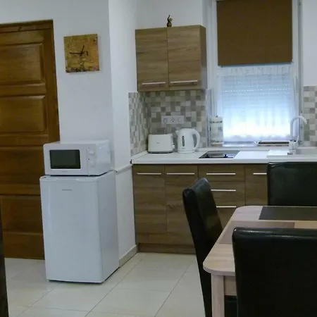 Wolf House זלאגרסג