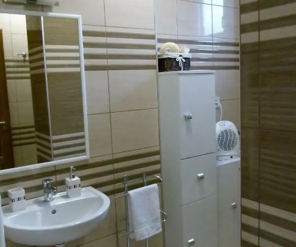 Apartament Wolf House *